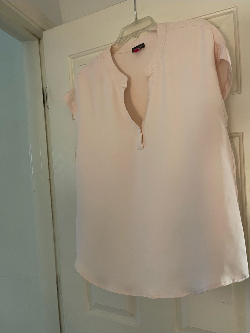 Vince Camuto Pale Pink Split-Neck Cap Sleeve Blouse